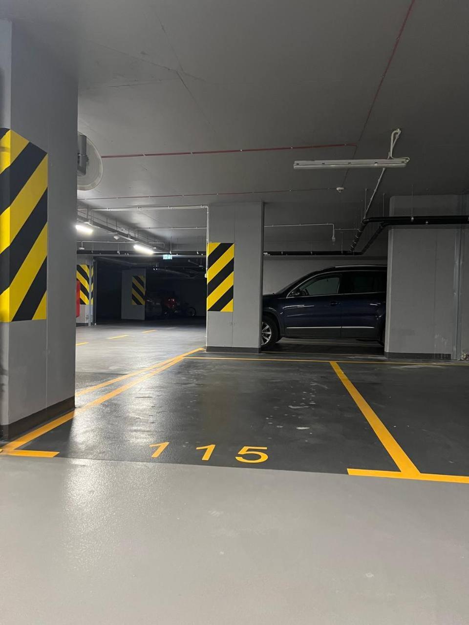 Lumina Apartment With Parking Near Muzeum Powstania Warschau Exterior foto